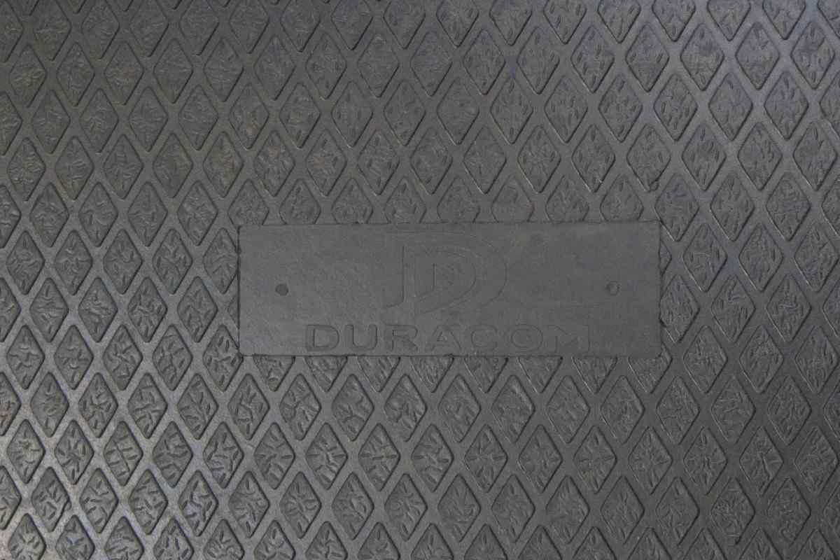 Duracom hexa rubber cow mat
